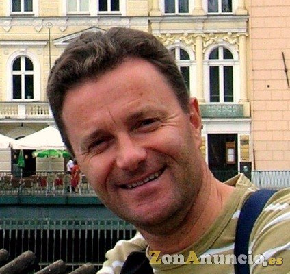 ENGLISH NATIVE SPEAKER TEACHER